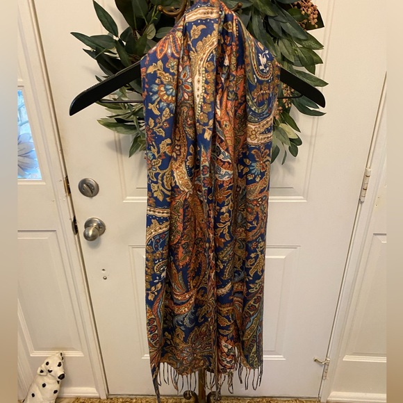 Cashmink Beautiful German Paisley Floral Scarf w Fringe - Picture 3 of 8